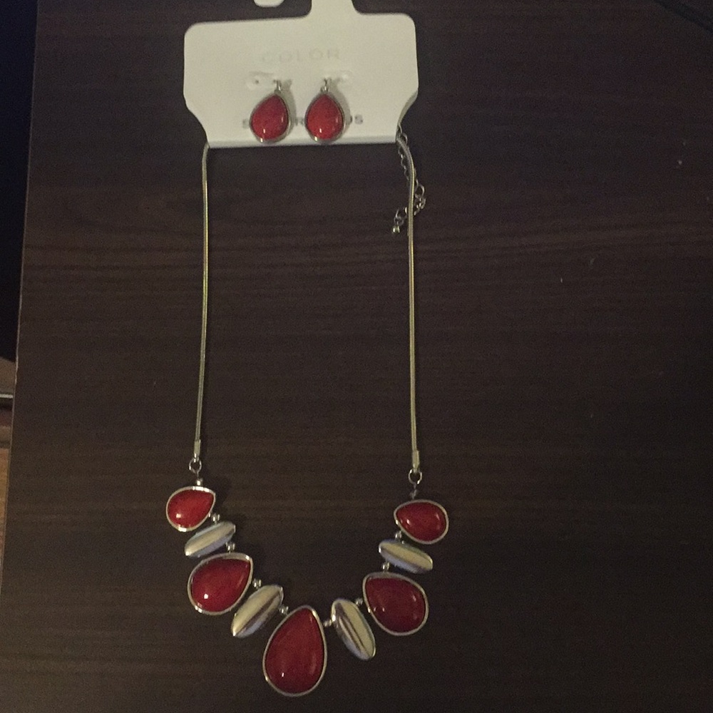 Fashion necklace and earring set